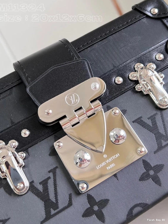 Firstbag VUITTON MALLE PETITE LOUIS 0822